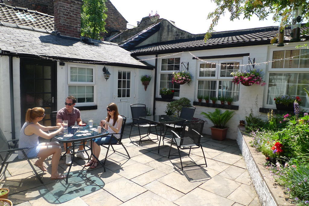 Courtyard Cottage ナレスボロ エクステリア 写真